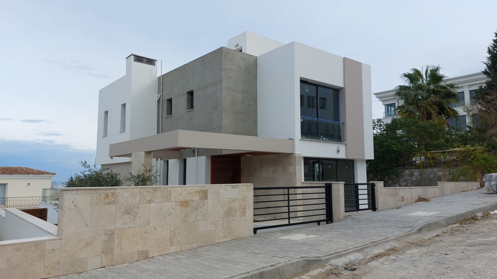 Girne Çatalköy bölgesinde satılık 4 yatak odalı Türk Koçan yeni müstakil villa #E-ÇT-13
